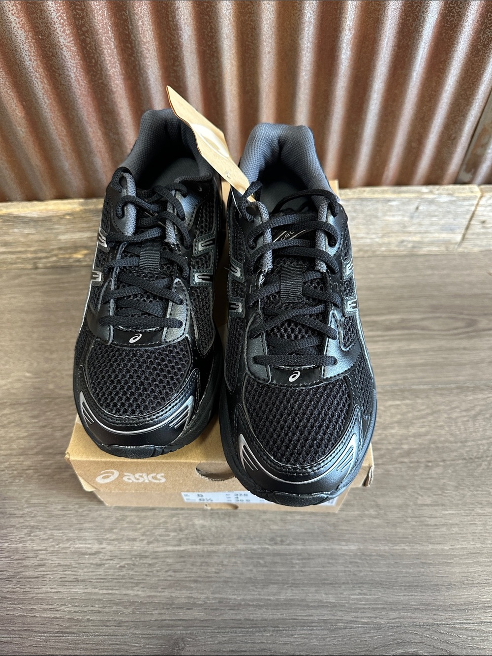 NWT Asics Gel-1130 - Picture 4 of 4